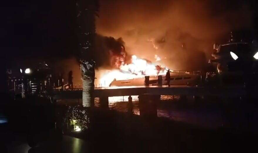 Bodrum’daki Yat Yangını: Nedenler, Dev Zarar ve Marinalarda Yangın Güvenliği Tartışması Derinleşiyor 6